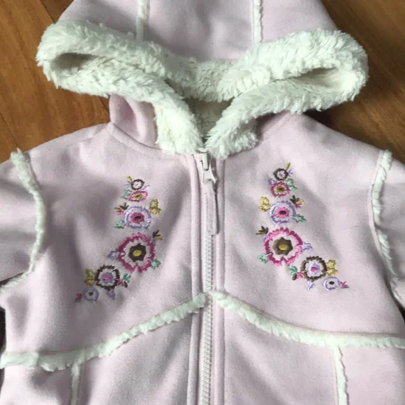 Beautiful Rothschild Embroidered Coat - Picture 3 of 6